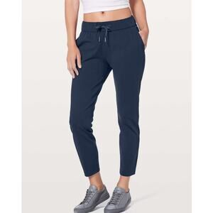 Lululemon On The Fly Pant Navy Blue Women's Size 10 28" Travel Luxtreme Stretch